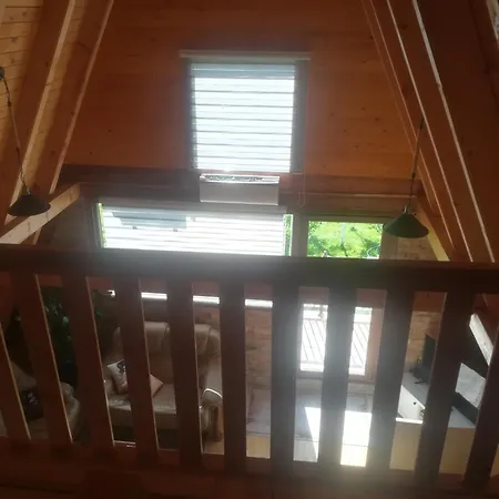 別荘 Banjska Brvnara