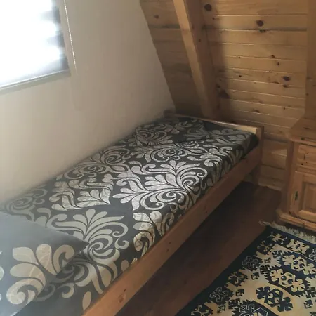 Banjska Brvnara 別荘 *